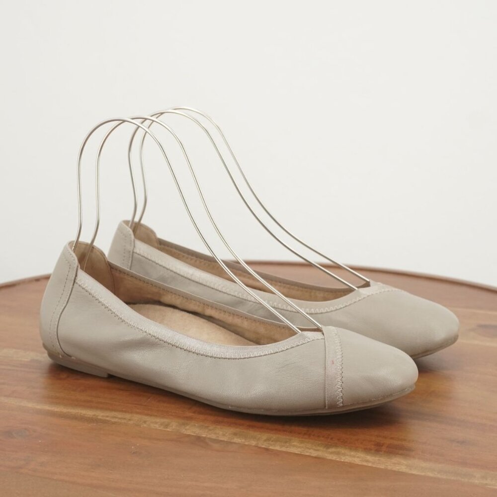 Vionic Women's Cream Flats